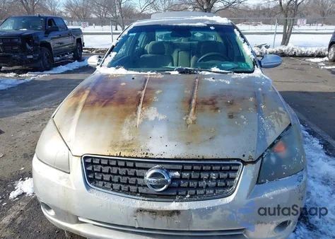 2005 Nissan Altima 2.5 S z USA, uszkodzony, nr VIN 1N4AL11E55C208527